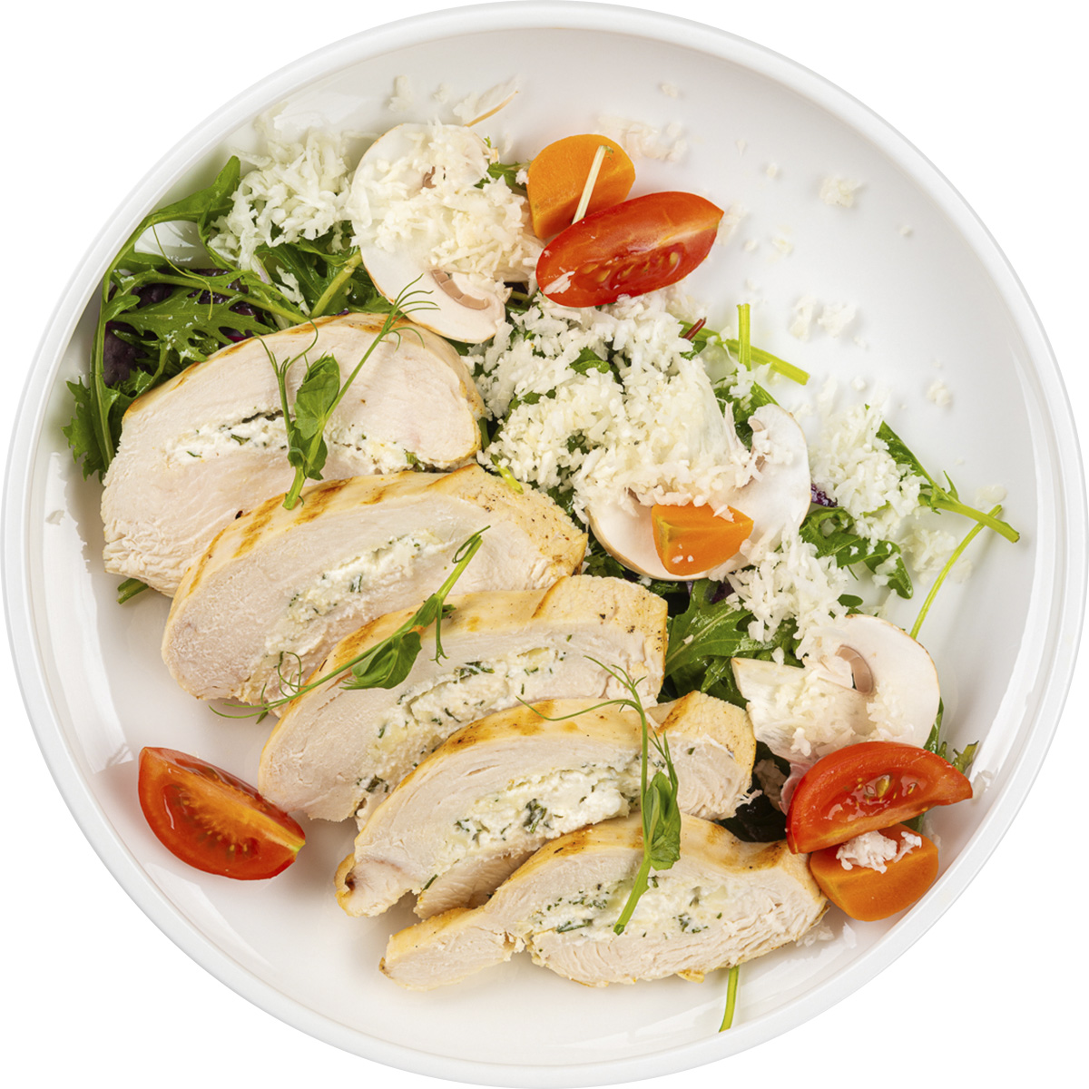 Куриный рулет, фаршированный творогом, с овощным салатом